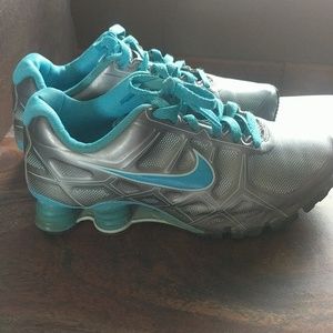 Gray & Blue Nike Shox Tennis Shoes